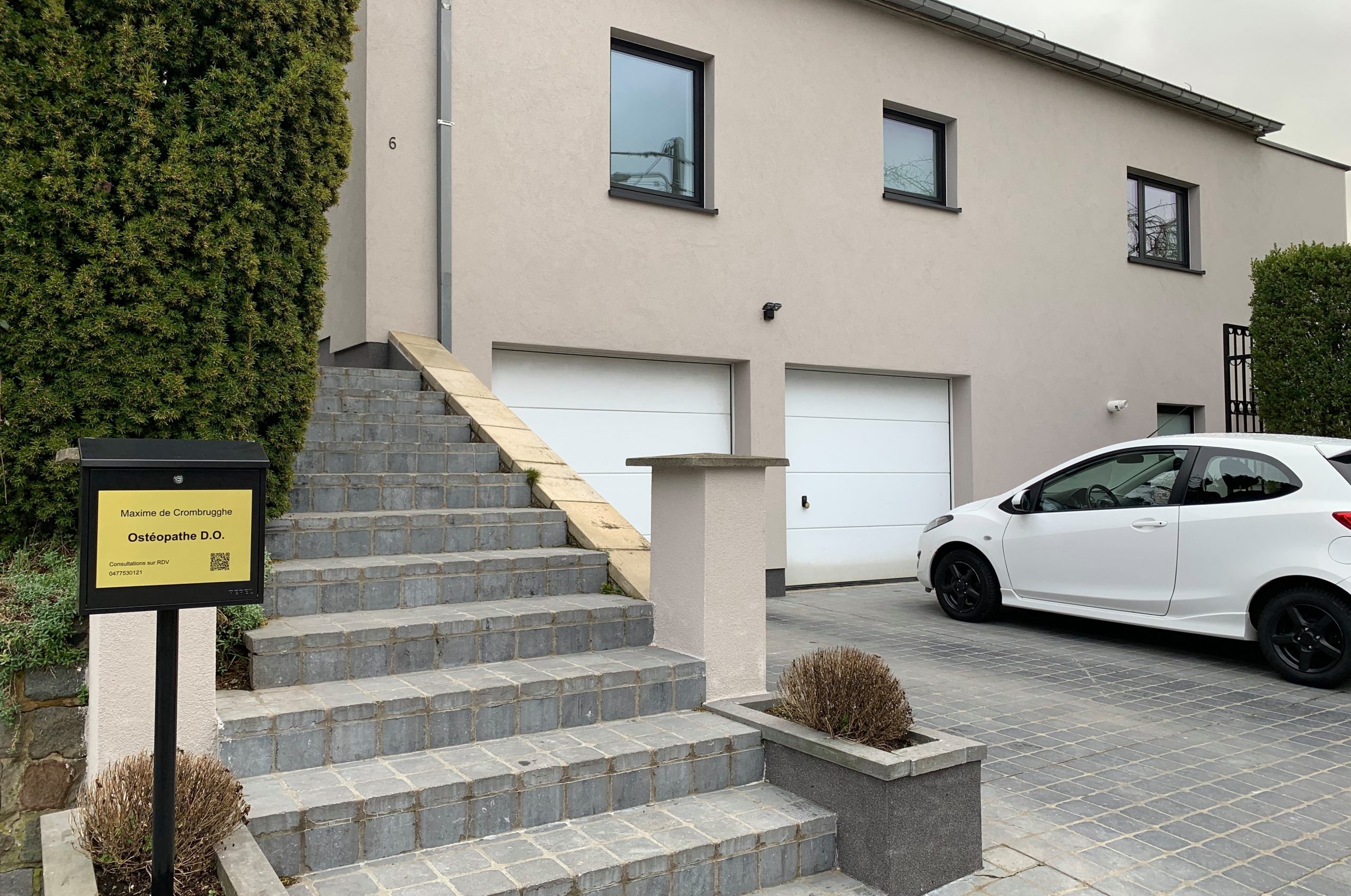 cropped-photo_cabinet_Lillois-scaled-1.jpg Parking cabinet ostéopathe de Lillois